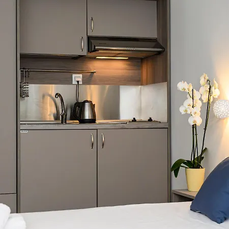 Parthenon Art Executive Wing Hotel *