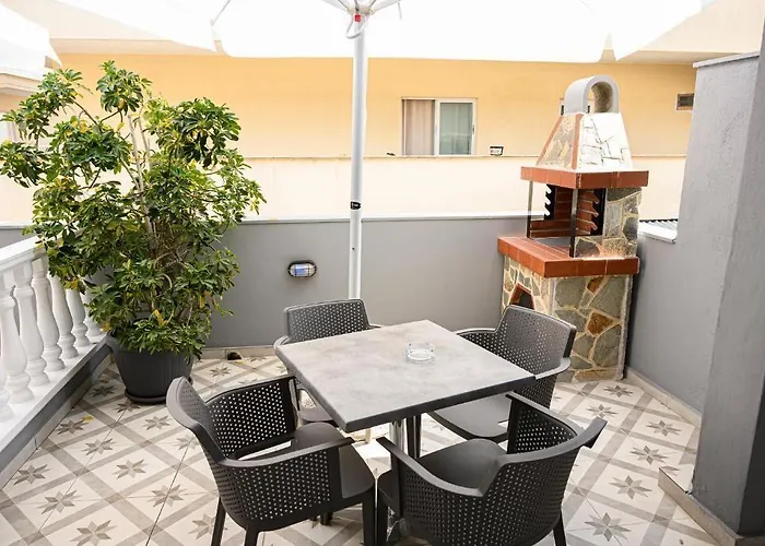 Parthenon Art Executive Wing * Olympiakí Aktí