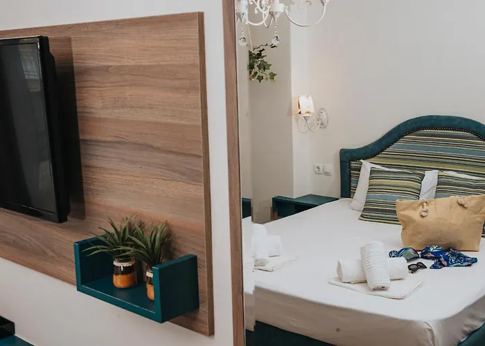 Parthenon Art Executive Wing *