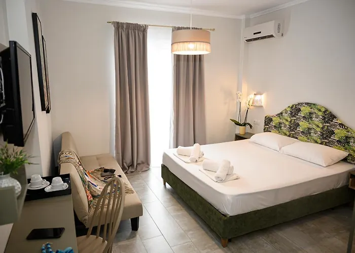 Parthenon Art Executive Wing * Olympiakí Aktí