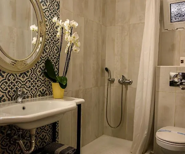 Parthenon Art Executive Wing * Olympiakí Aktí