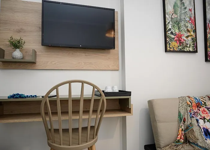 Parthenon Art Executive Wing * Olympiakí Aktí